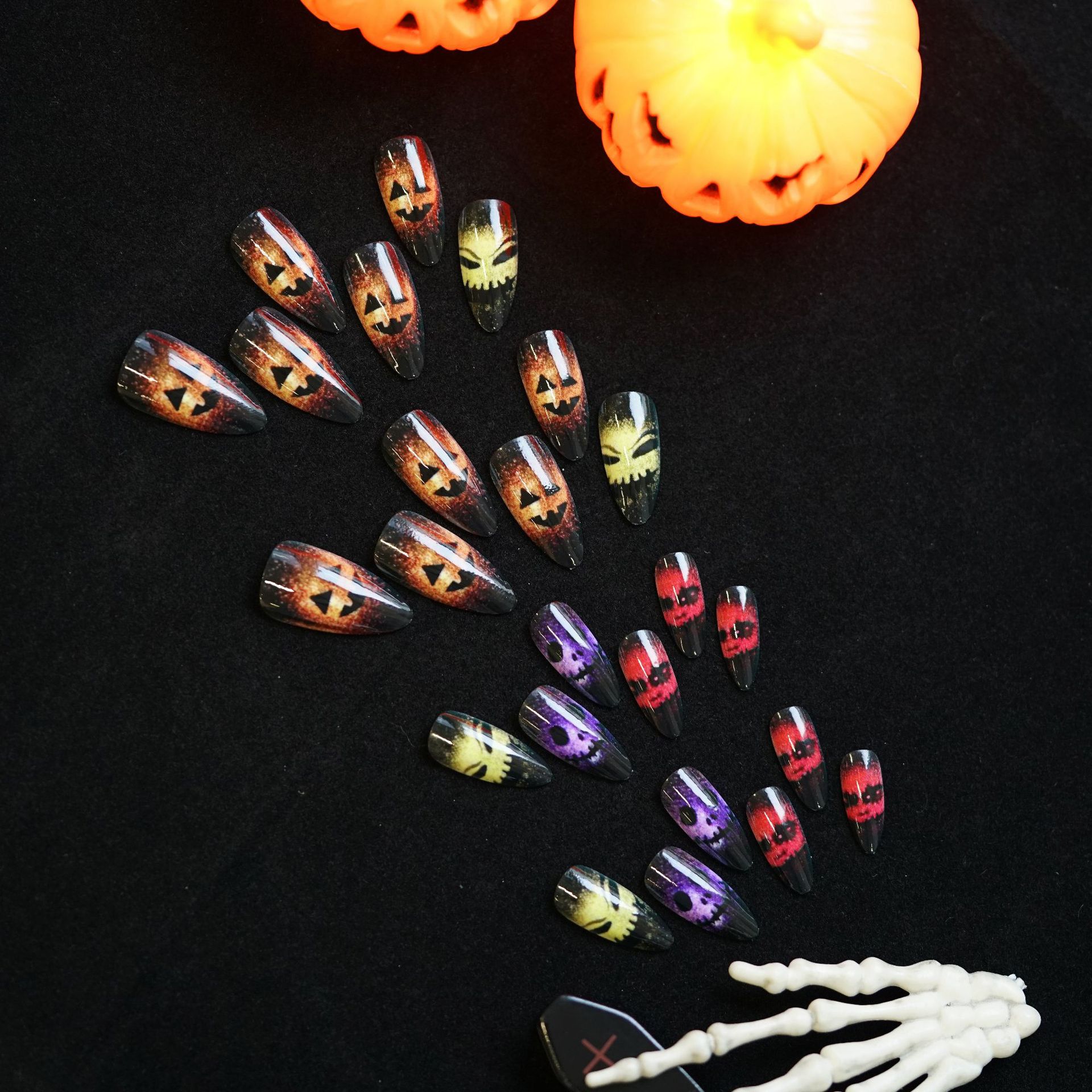24 قطعة 2025 هالوين ثلاثية الأ - مراجعة Resin Art Case وسعره